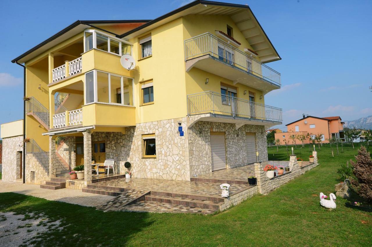 Ferienhaus Tomic Nedeščina Bagian luar foto