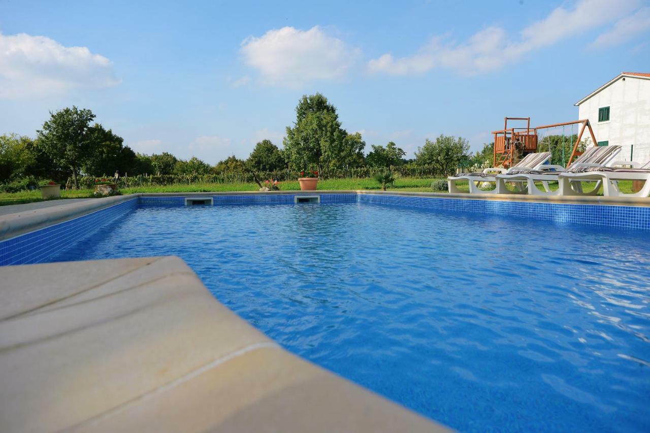 Ferienhaus Tomic Nedeščina Bagian luar foto