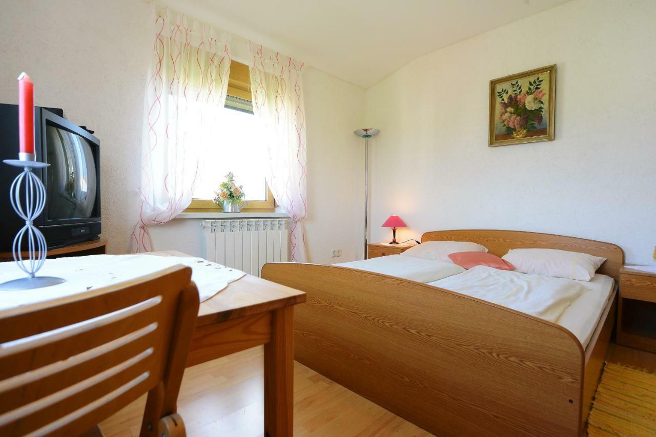 Ferienhaus Tomic Nedeščina Bagian luar foto
