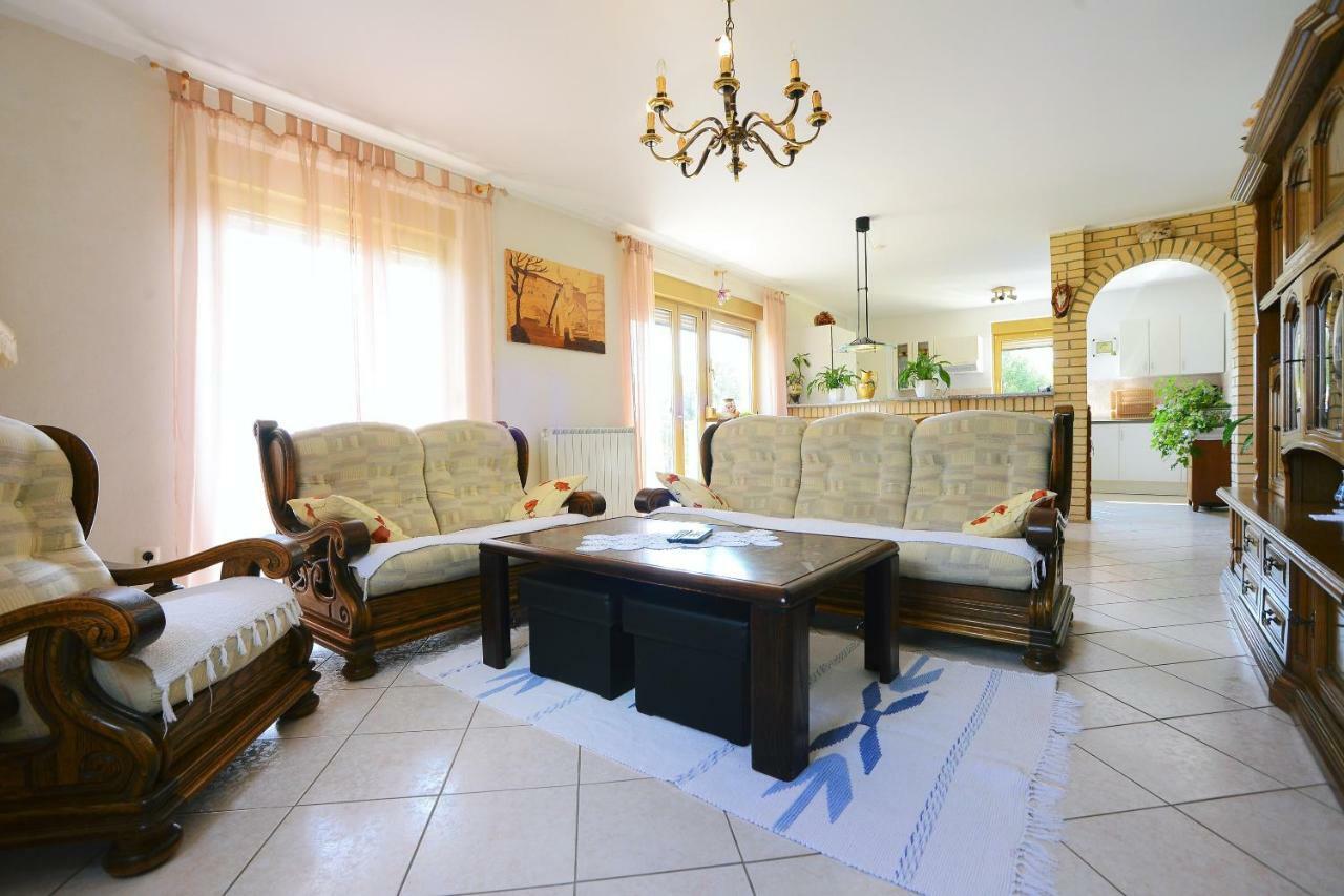 Ferienhaus Tomic Nedeščina Bagian luar foto