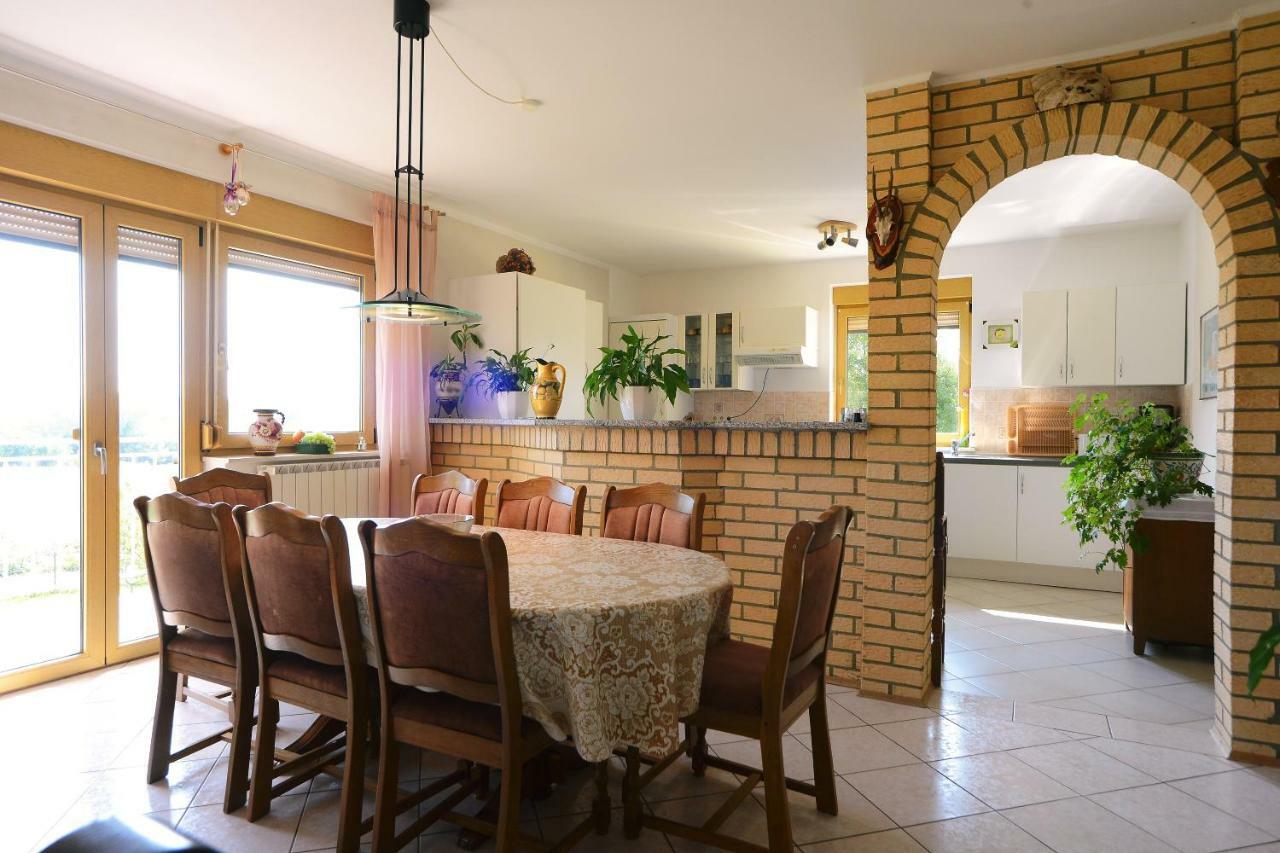 Ferienhaus Tomic Nedeščina Bagian luar foto