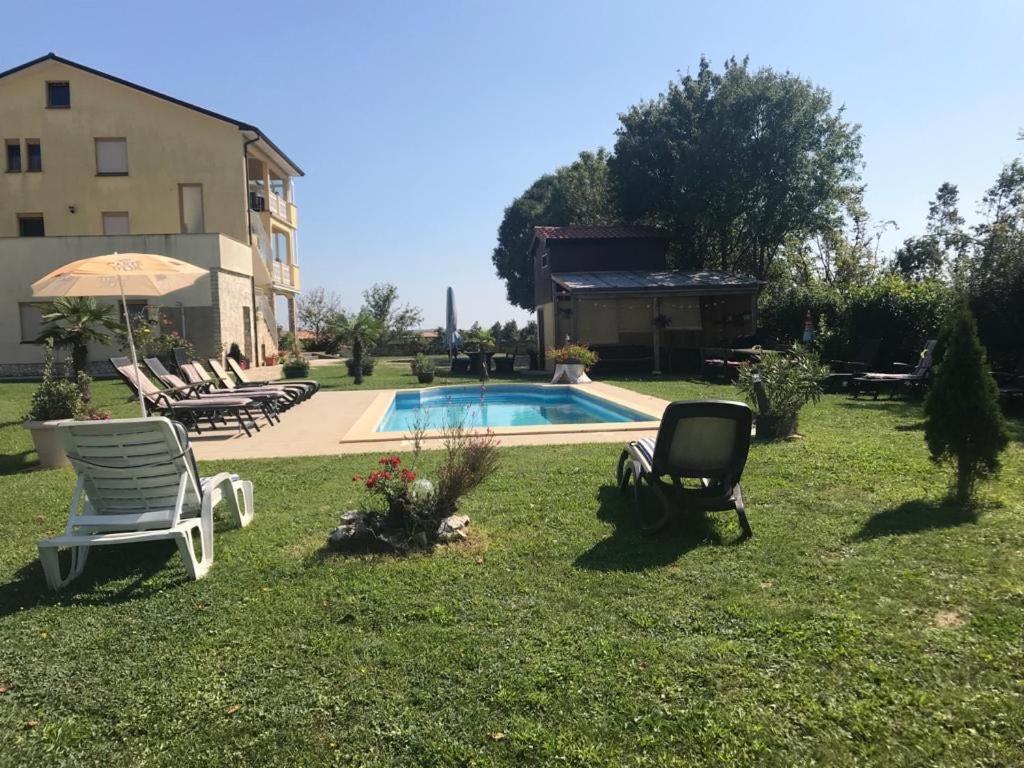 Ferienhaus Tomic Nedeščina Bagian luar foto